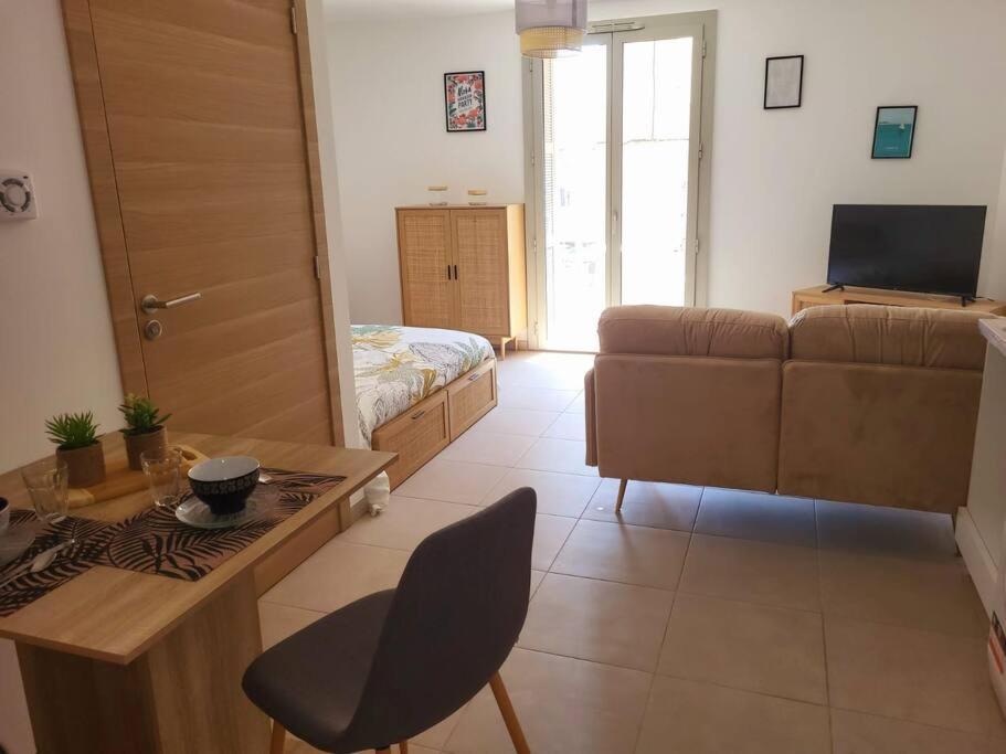 Апартаменти Citadella Cosy Confort Climatise Calvi Centre Екстер'єр фото